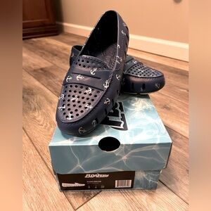 Floafers Posh Driver loafers in the Navy Anchor pattern